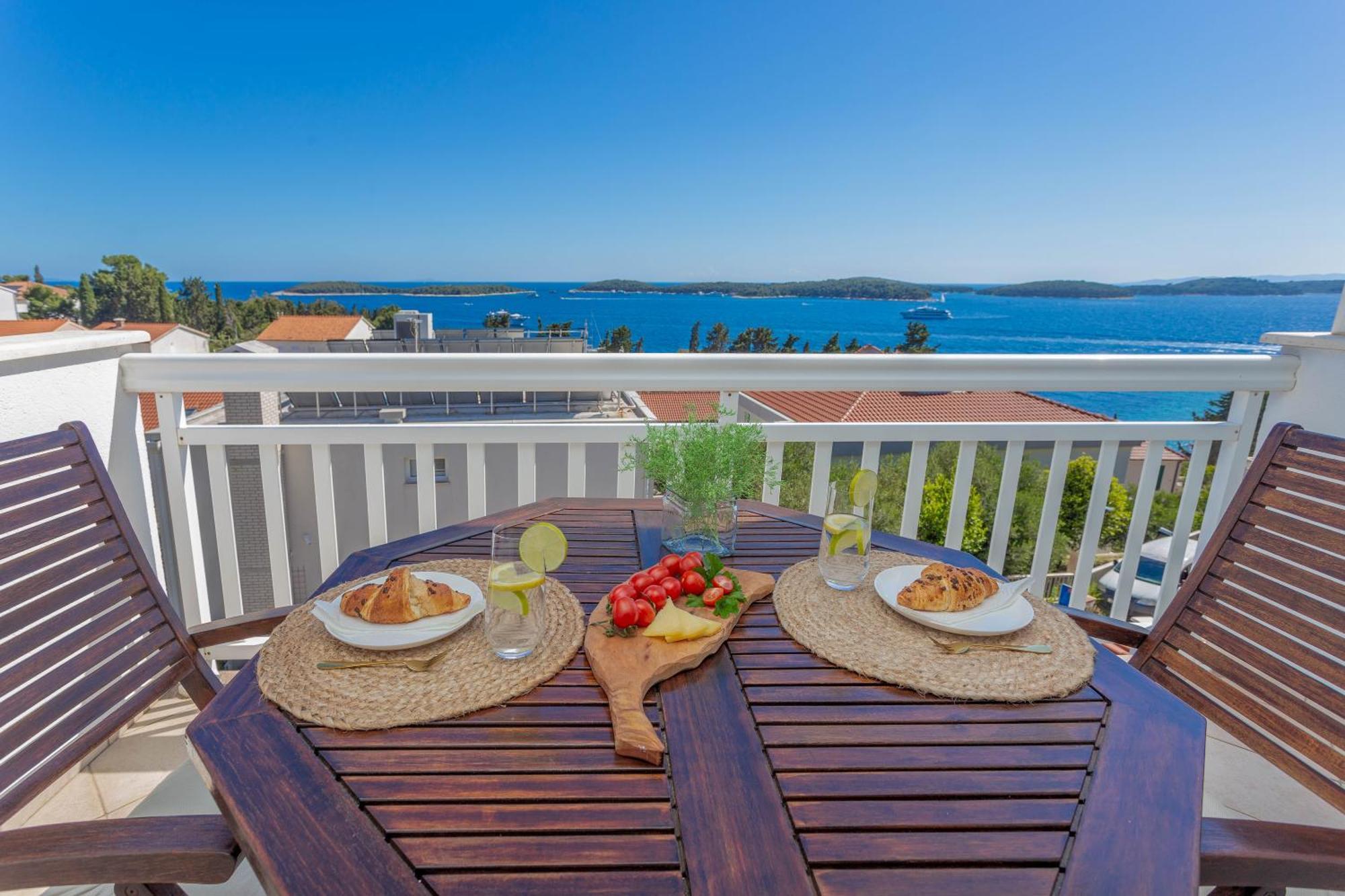 Tia Hvar Top View Apartment フヴァル エクステリア 写真
