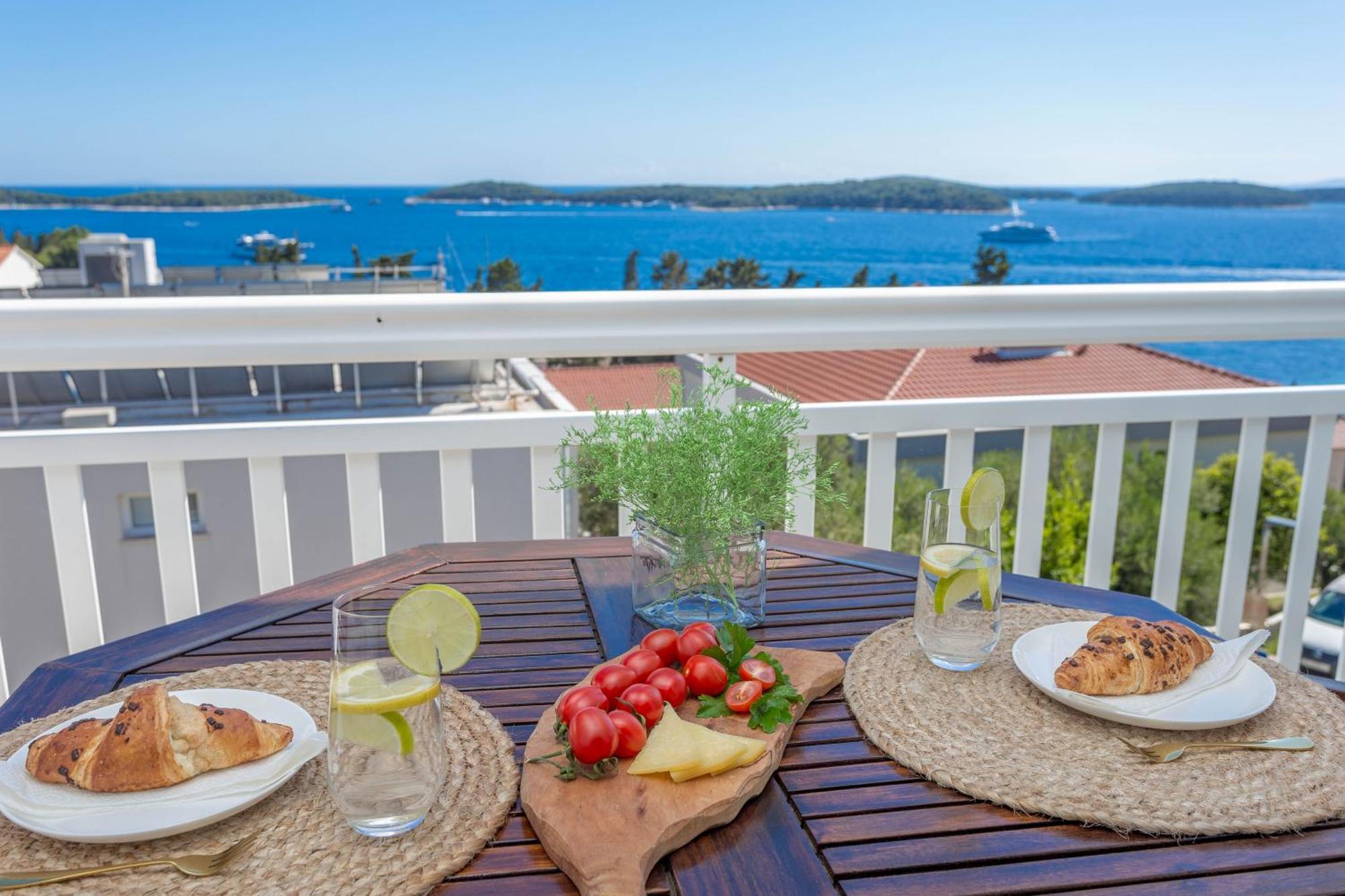 Tia Hvar Top View Apartment フヴァル エクステリア 写真