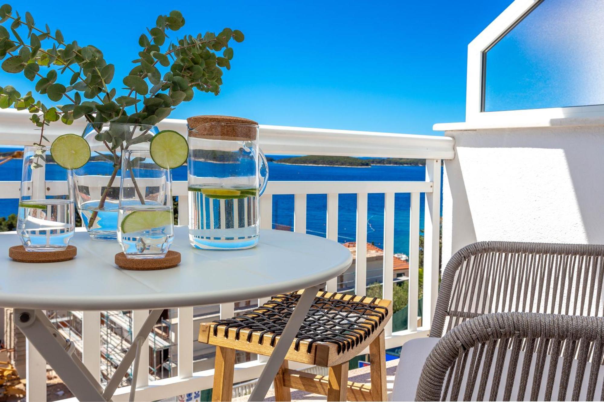 Tia Hvar Top View Apartment フヴァル エクステリア 写真